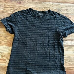 Todd Snyder tshirt. Great designer men’s tshirt. Size L